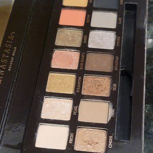 Anastasia Beverly Hills Sultry Palette - Discounted Shipping!